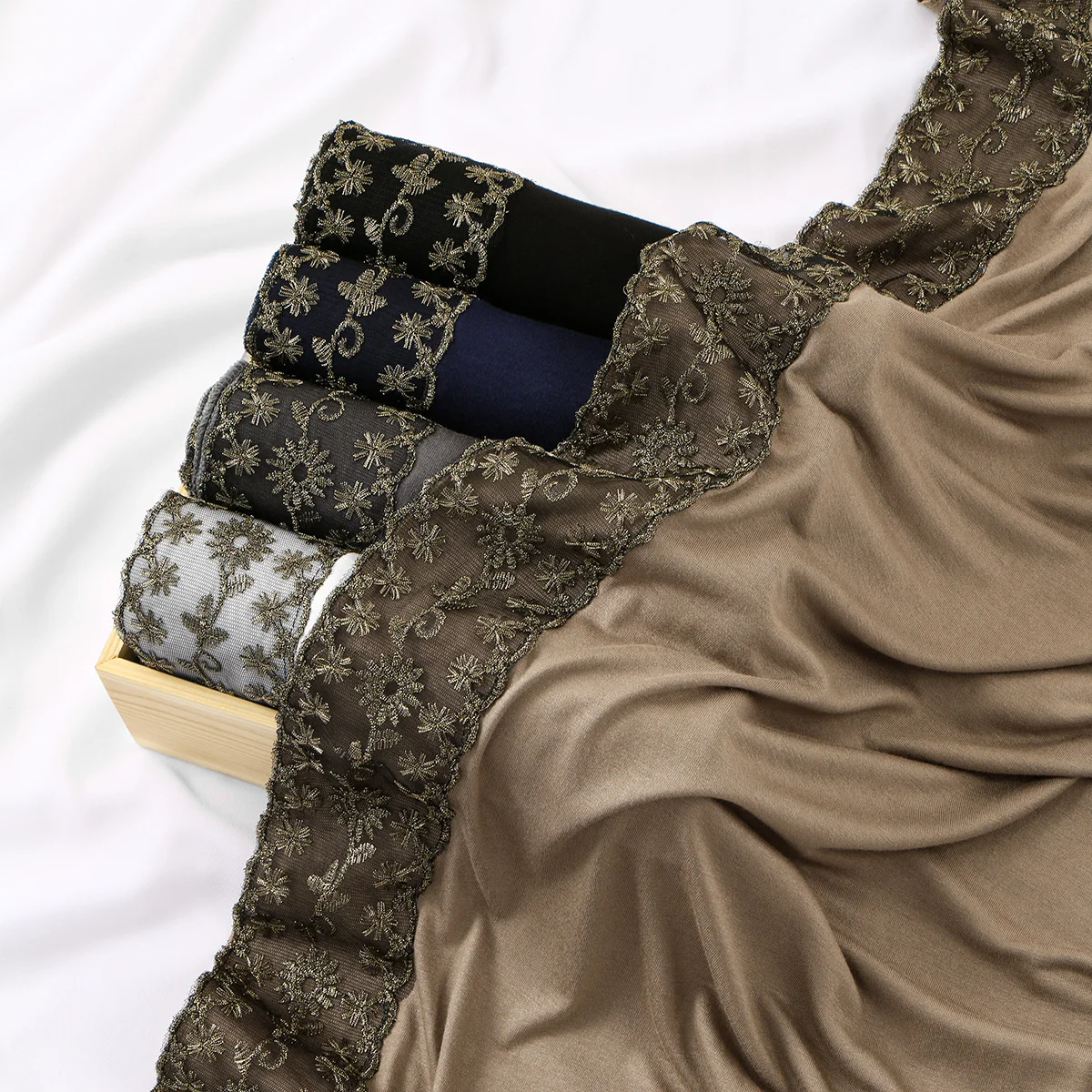 Spitze Stickerei Baumwolle Jersey Muslimischen Hijab Langen Schal Frauen Kopf Wraps Schal Turban Eid Soild Stirnband Malaysia Tudung 170*60 cm