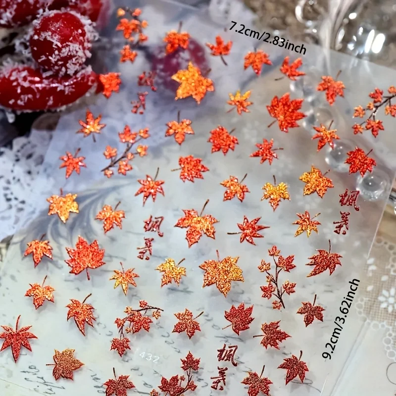 Herbst- und Winter-Nagelaufkleber mit Goldfolien-Ahornblättern - Geprägte, glänzende rote Ahornblätter-Nageldekoration, geeignet für Feiertagspartys. – Detail 4