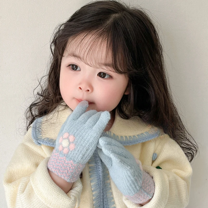 2023 New Girls Winter Knitting Flower Bow Printing Plush Soft Five Finger Gloves Children Outdoor Warm Gloves Kids Colors Gloves