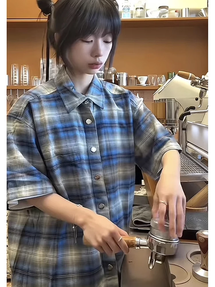 

Blue Plaid Flannel irt ort Sve ex Summer Trendy American Retro Couple Cheered irt Thin Outerwear Youth Wear