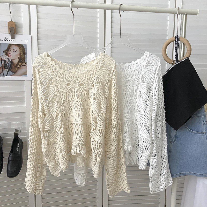 OUMEA Women Cotton Crochet Blouse Round Neck Cotton Lace Openwork Long Sleeve Beach Cover Up Chic Knitting Pullover Tops