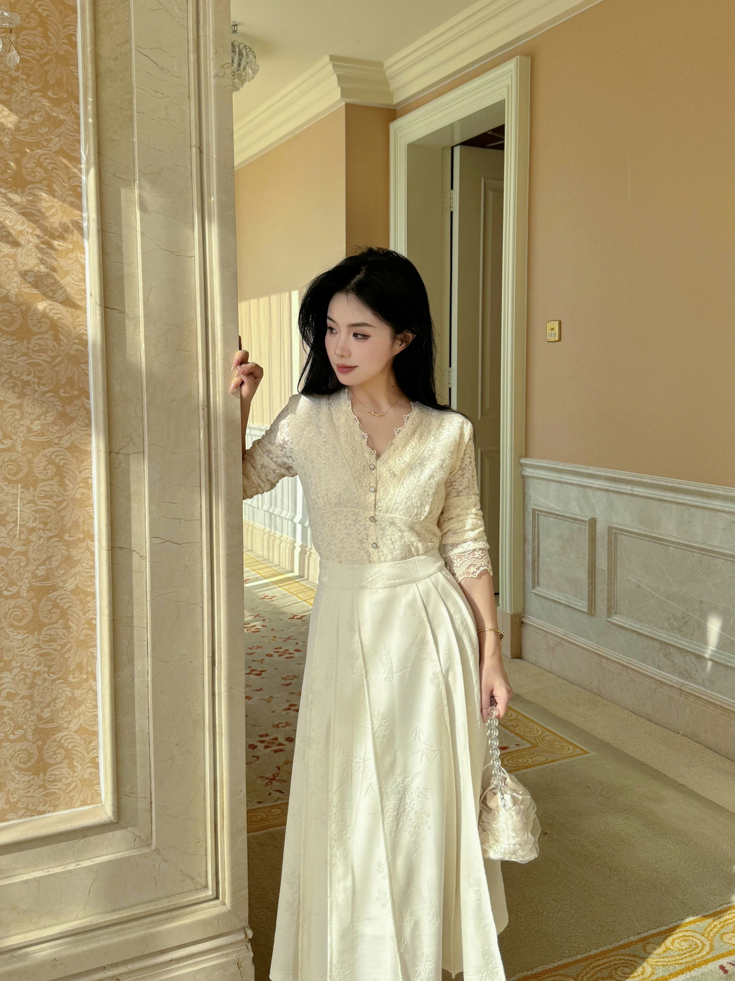 

Легкая бархатная юбка-полусолнце в стиле Ханьфу с плиссировкой, маленький размер, новая китайская версия традиционного тайлу...