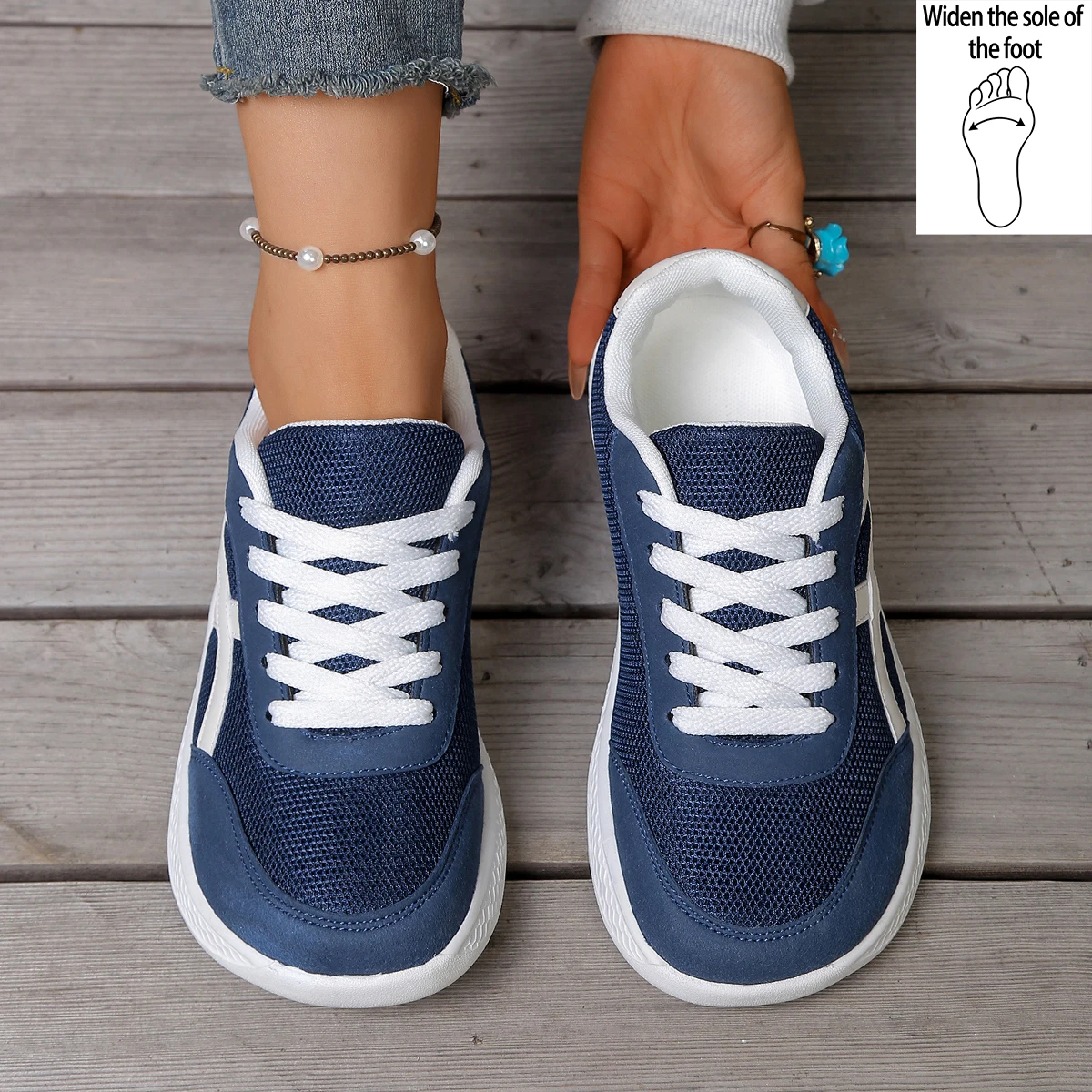 Ladies' Plus-Size Wide-Toe Casual Sneakers with Front Lace-Up, Leather-Like Stripe Mesh Panel, Fashionable and Versatile