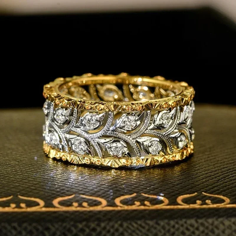 Huitan Luxuriöser, ausgehöhlter Ring mit Blattmuster für Damen, brillanter zweifarbiger, edler Accessoires für Verlobung, schicker Hochzeitsschmuck