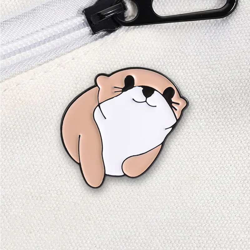 Chubby Napping Otter Emaille-Anstecknadel, weiche Cartoon-Brosche mit wassergebundenem Tier, Reversnadel, Schmuckgeschenk für Freunde – Detail 4