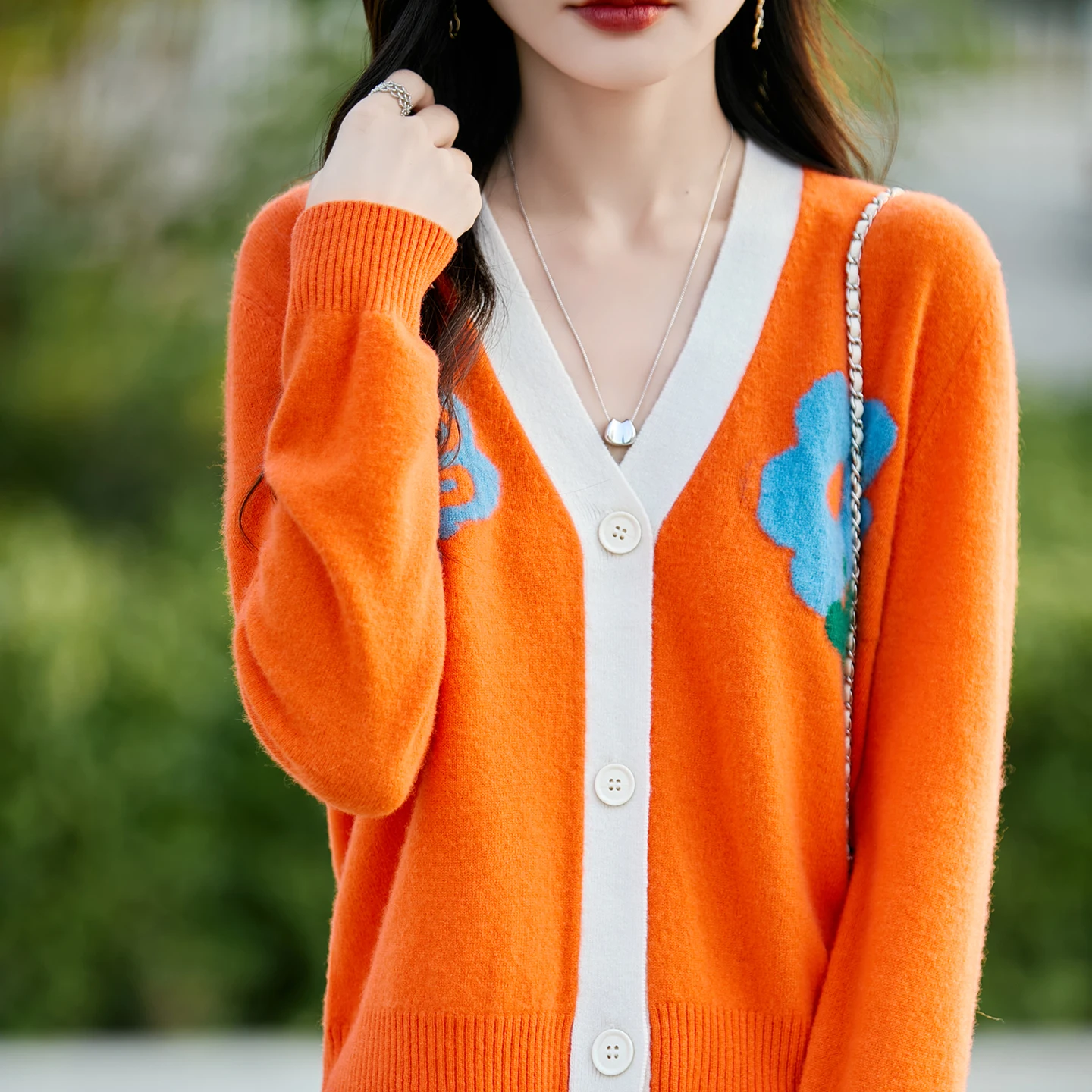 

Spring and Autumn Jacquard Wool Knitted Sweater Women's New Top Fashion Loose V-neck Cardigan Sweater