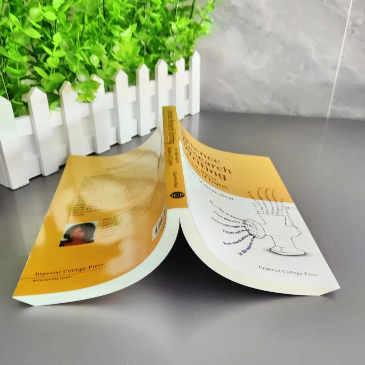 Scientific Research Writing Guide: A Comprehensive Tutorial Designed for Non English Native Speakers