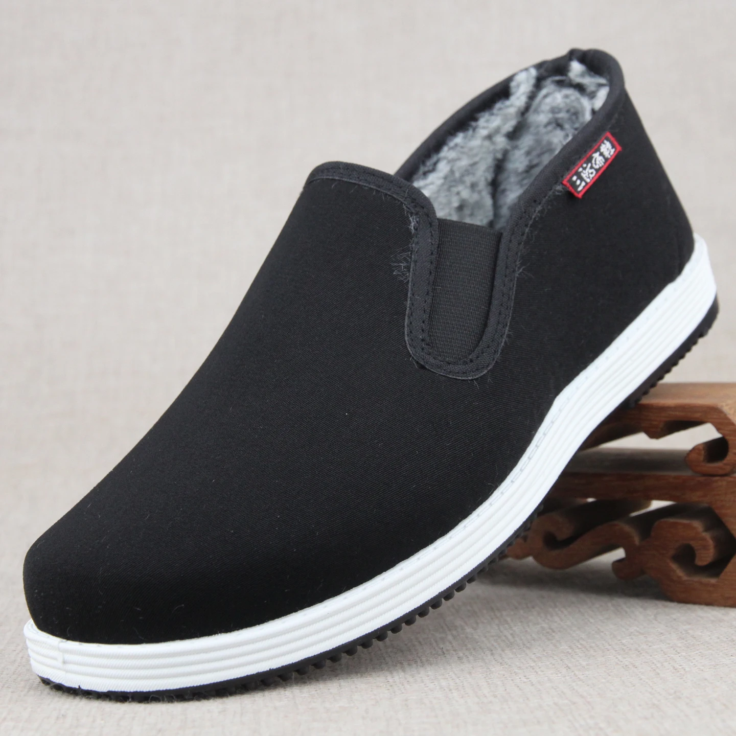 

Теплые зимние слипоны на меховой подкладке, классические тканевые туфли для мужчин, удобные низкие кеды с круглым носком и тонким каблуком