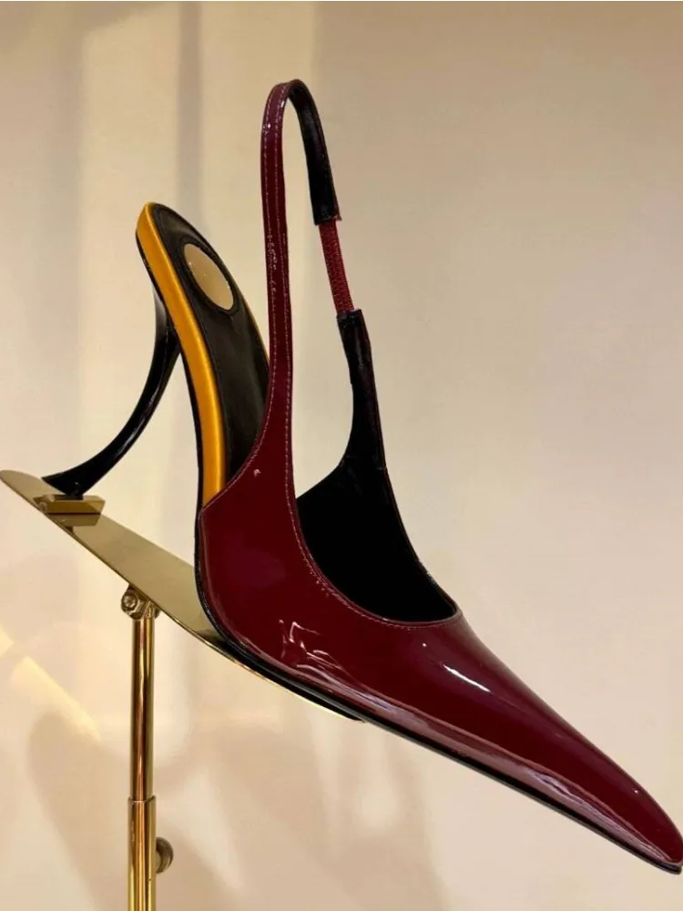 صنادل نسائية صيفية جديدة ذات كعب عالي بقصة ضيقة، عرض أزياء عصري مدبب لحفلات الزفاف 34-43 صنادل نسائية كبيرة