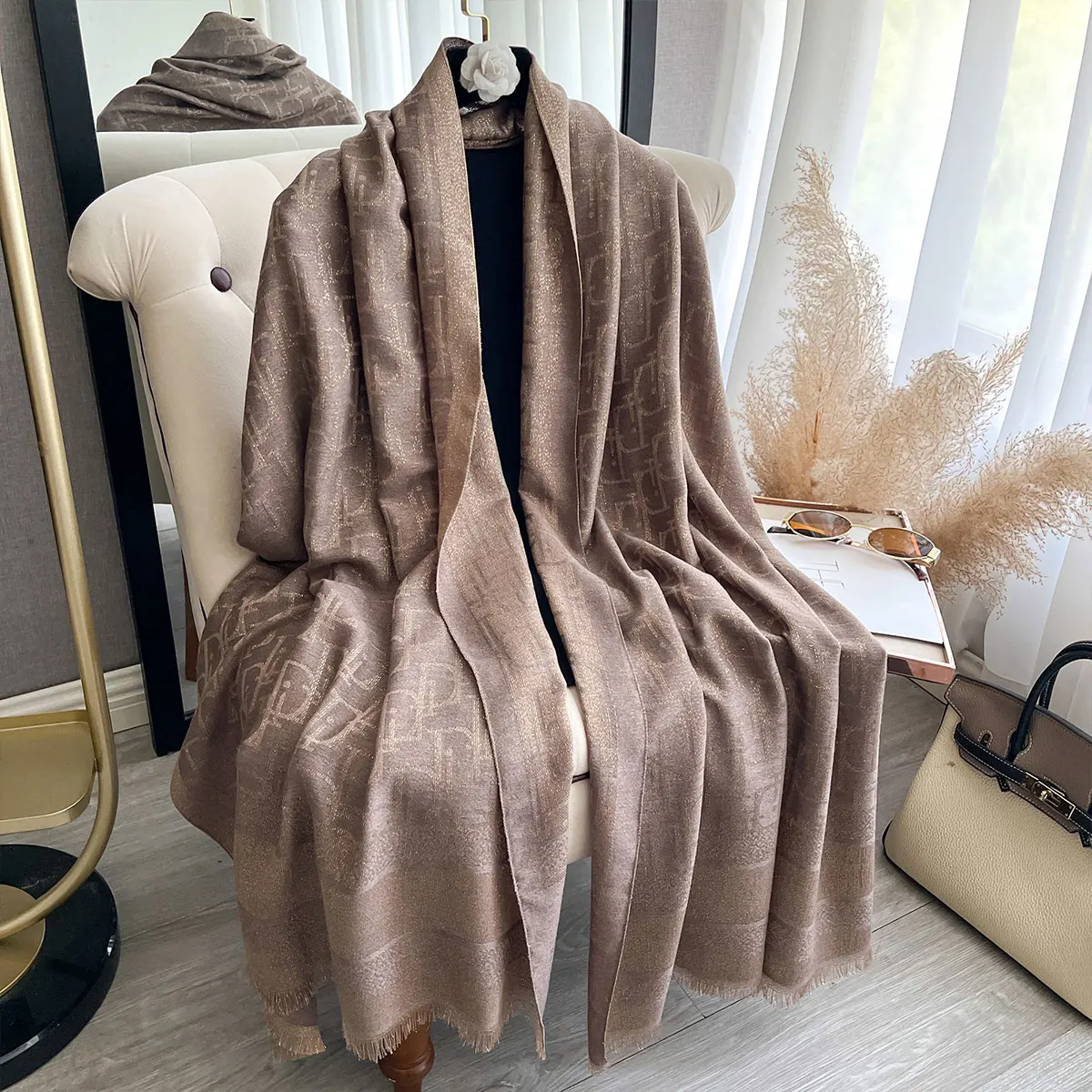 Elegant Golden Thread มุสลิมฮิญาบผ้าพันคอสําหรับสุภาพสตรียาวฤดูใบไม้ผลิฤดูใบไม้ร่วงป้องกันแสงแดด Shawl Wrap Headcover ตกแต่ง