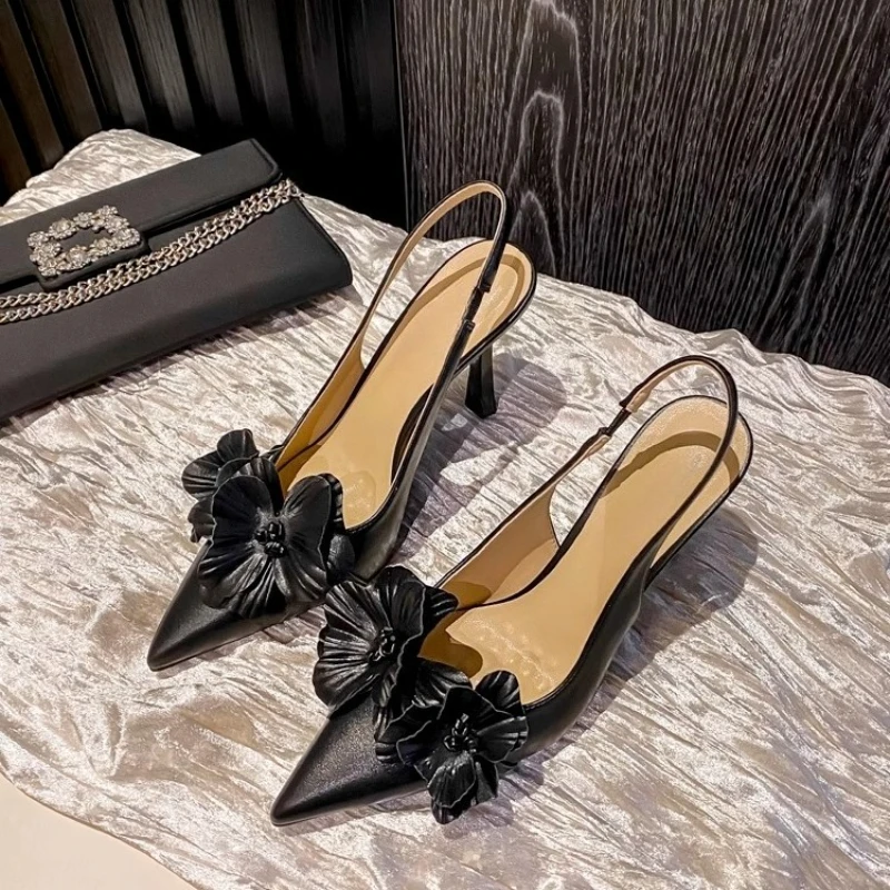 

2025 Spring and Summer New Pointed Small Square Heel Stiletto Single Shoes Empty Sandals Women