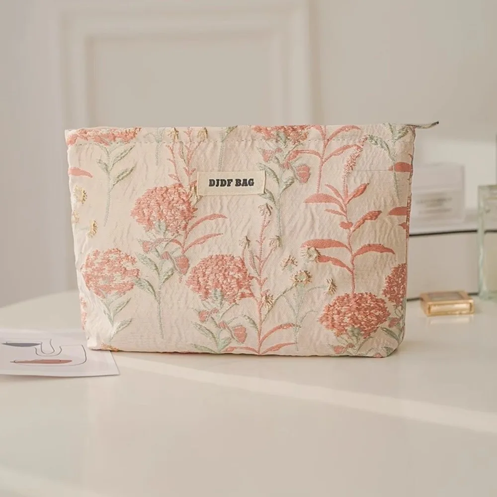 Portable Large Capacity Makeup Bag Floral Embroidered Cream Color Cosmetic Bag Zipper Toiletries Skincare Storage Bag Women