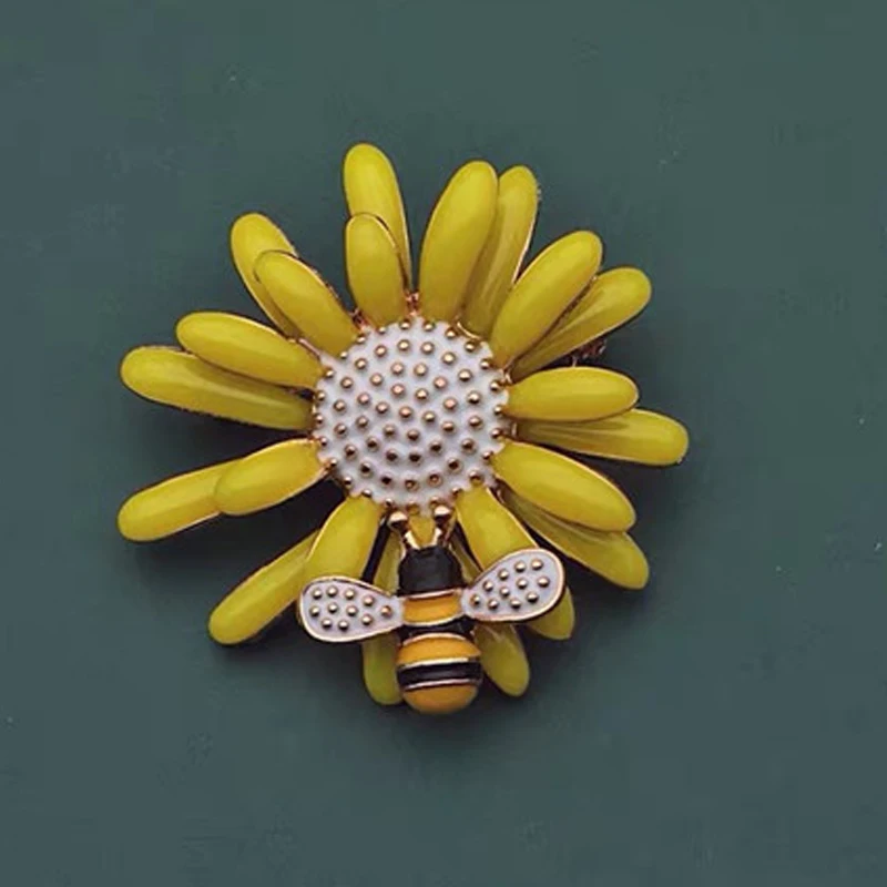 Luxury Creative Design Animal Cartoon Plant Brooch Sweater Accessories Girl Kids Party Pin Brooches