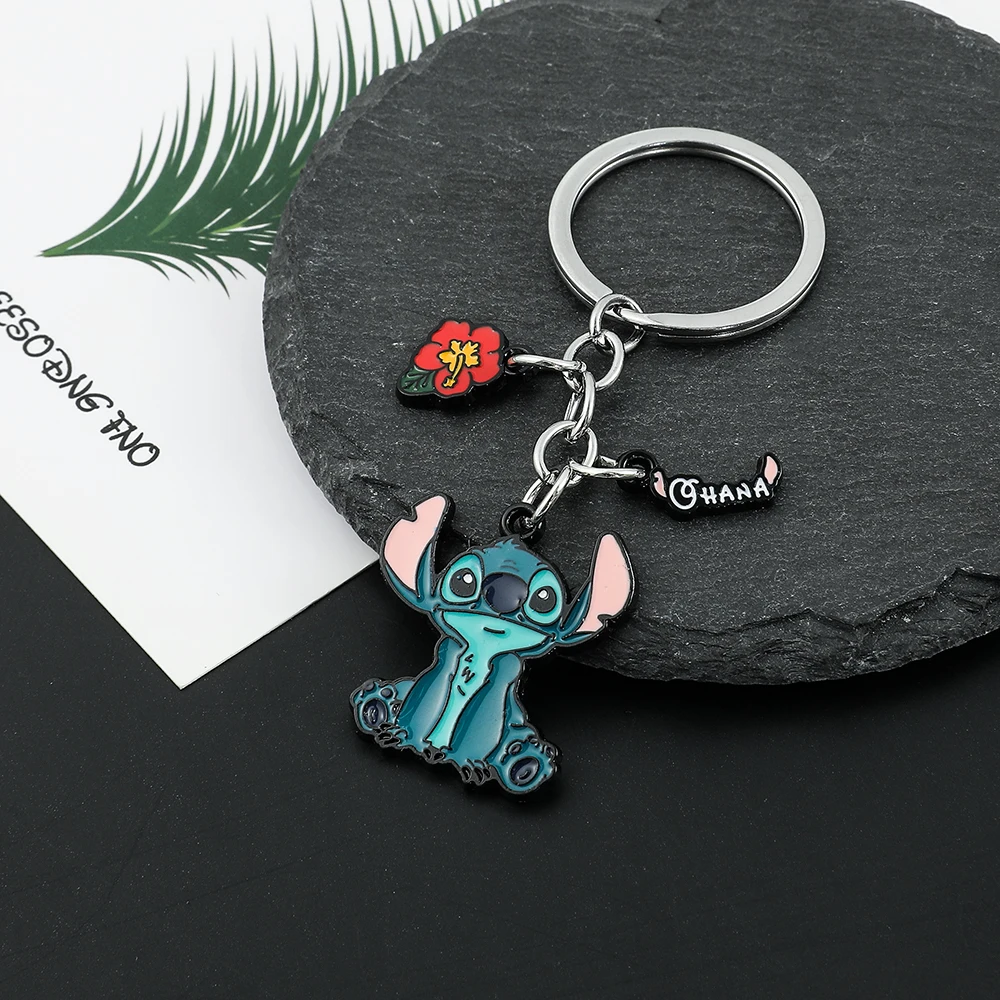 Cartoon Lilo and Stitch Keychain Disney Metal Enamel Pendant Keyrings Cute Stitch Keyholder for Bag Accessories Gift for Friends