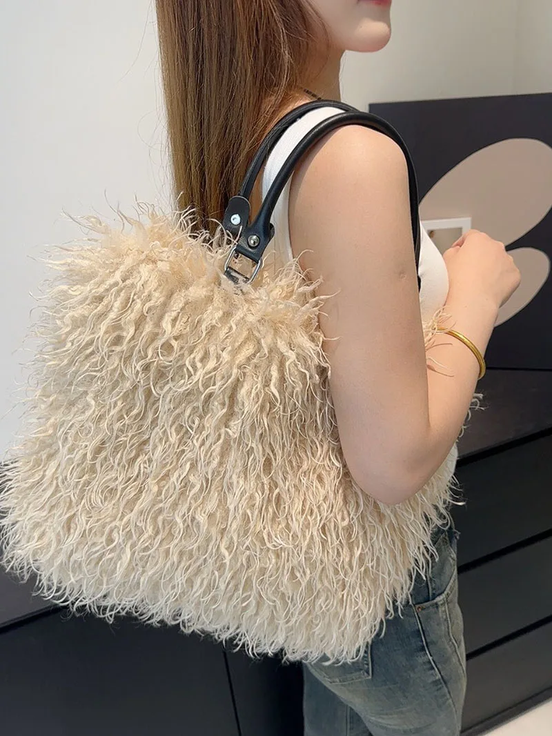 

Дизайнерская сумка-тоут из искусственного меха для женщин, роскошные сумки, осенне-зимние плюшевые сумки через плечо, брендовые кошельки для покупок, новинка