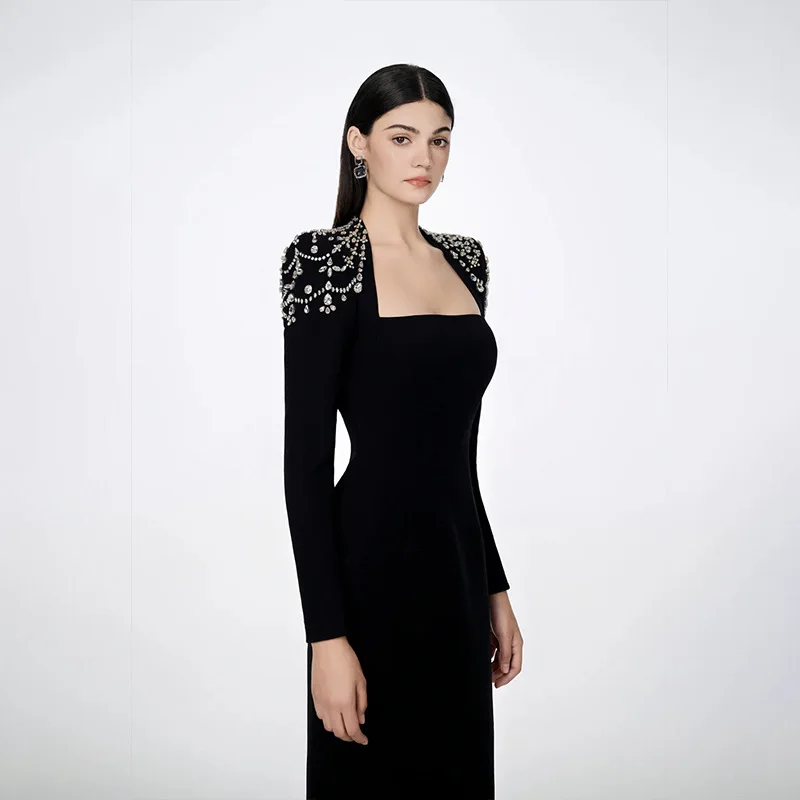 2025 Donne Celebrity Sexy Manica lunga Colletto quadrato Diamanti Mini abito dalla fasciatura nero Elegante abito da sera per club party