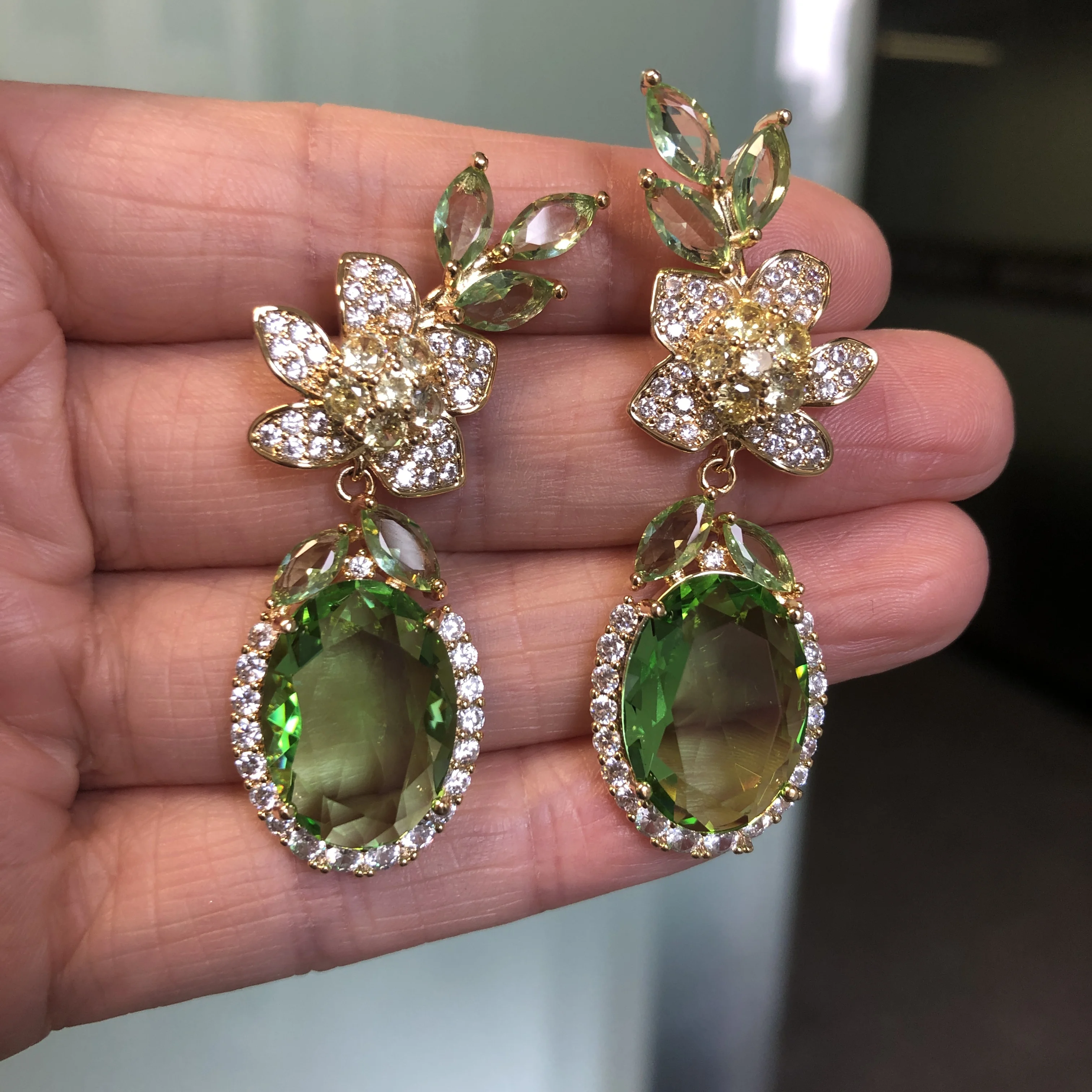 Bilincolor Blossoming Flower Lightweight Water Drop Shaped Green Zircon Earrings