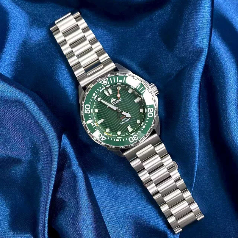 north-edge-triton-montre-de-plongee-de-luxe-a-quartz-solaire-pour-homme-Etanche-300m-montre-sportive-de-plongee-boitier-en-acier-316l-autonomie-de-plus-de-180-jours