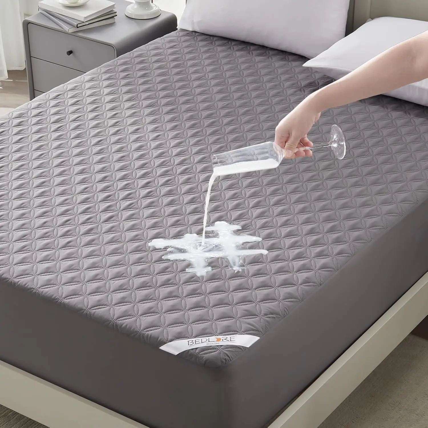 

Waterproof Mattr Protector, Noisel King Size Mattr Pad With Deep Pocket Fitted Up To 6-18 Hes, Soft Breathable Dirt-Proof Bed
