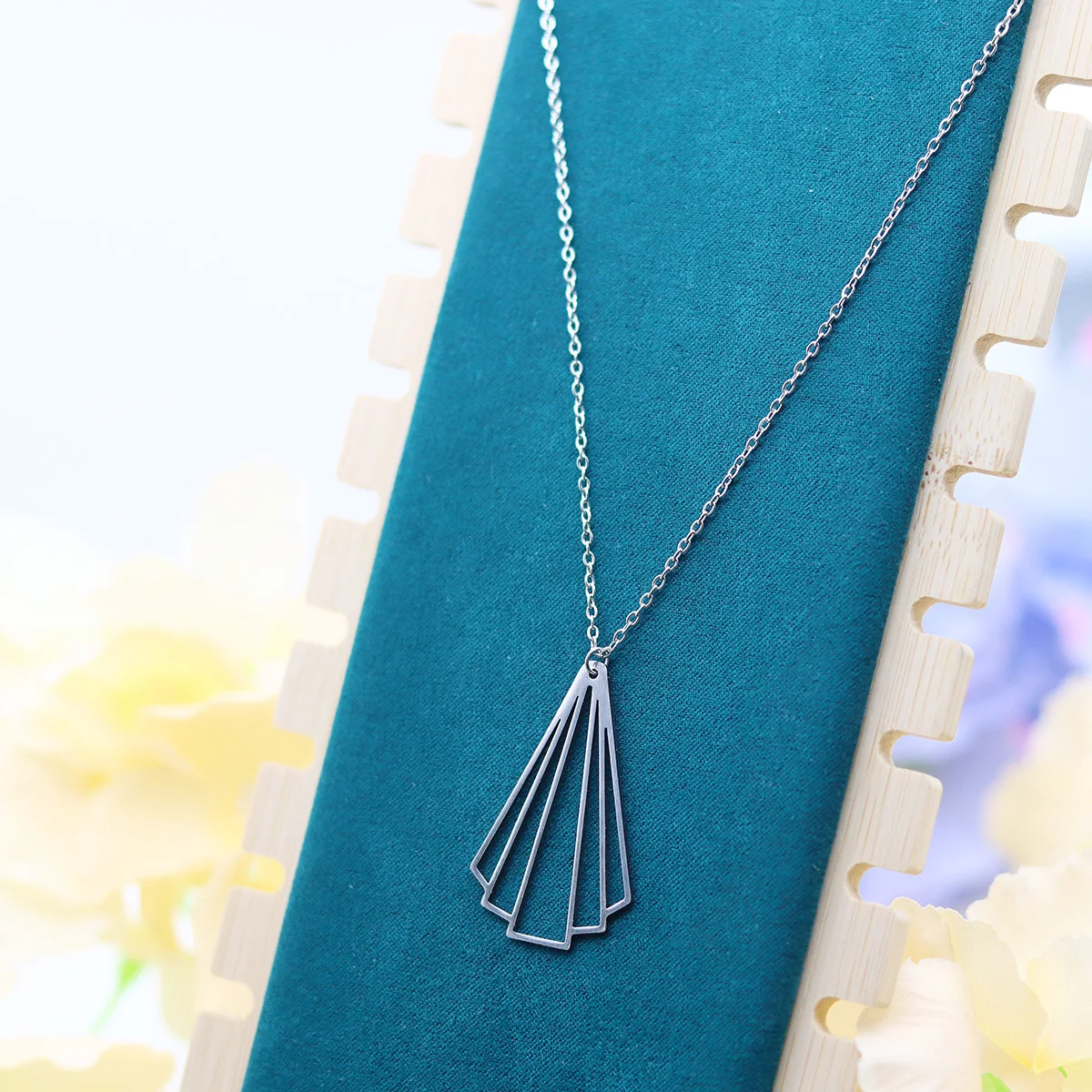 Stainless steel fashionable geometric triangle simple fan-shaped pendant retro necklace accessory