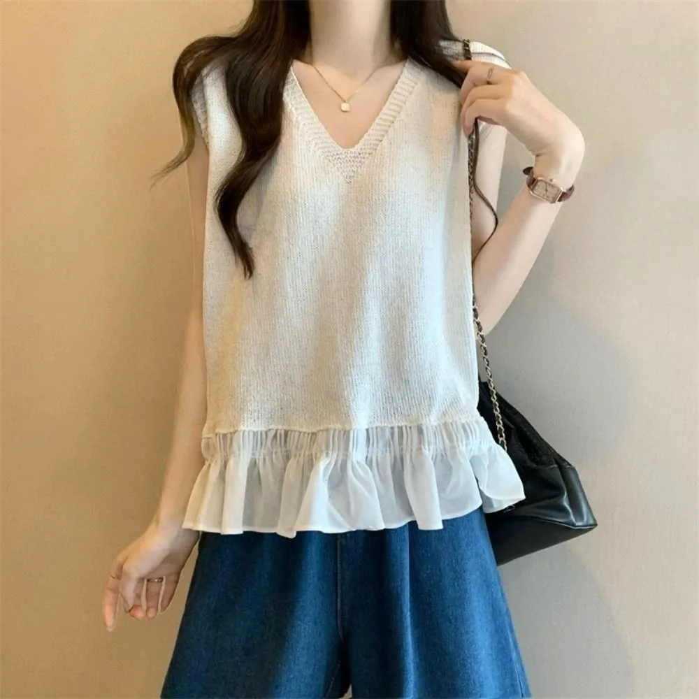 سترة صيفية محبوكة بدون أكمام على الموضة سترة حلوة مرقعة من الكروشيه قطع علوية قصيرة على شكل حرف v على الطراز الكوري قميص قصير شبكي مكشكش للفتيات
