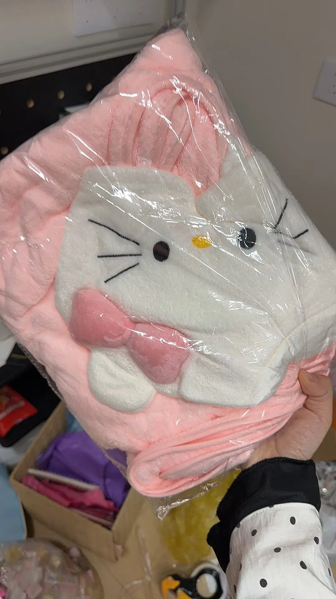 Hello Kitty Hooded Air-Conditioning Blanket Cloak image