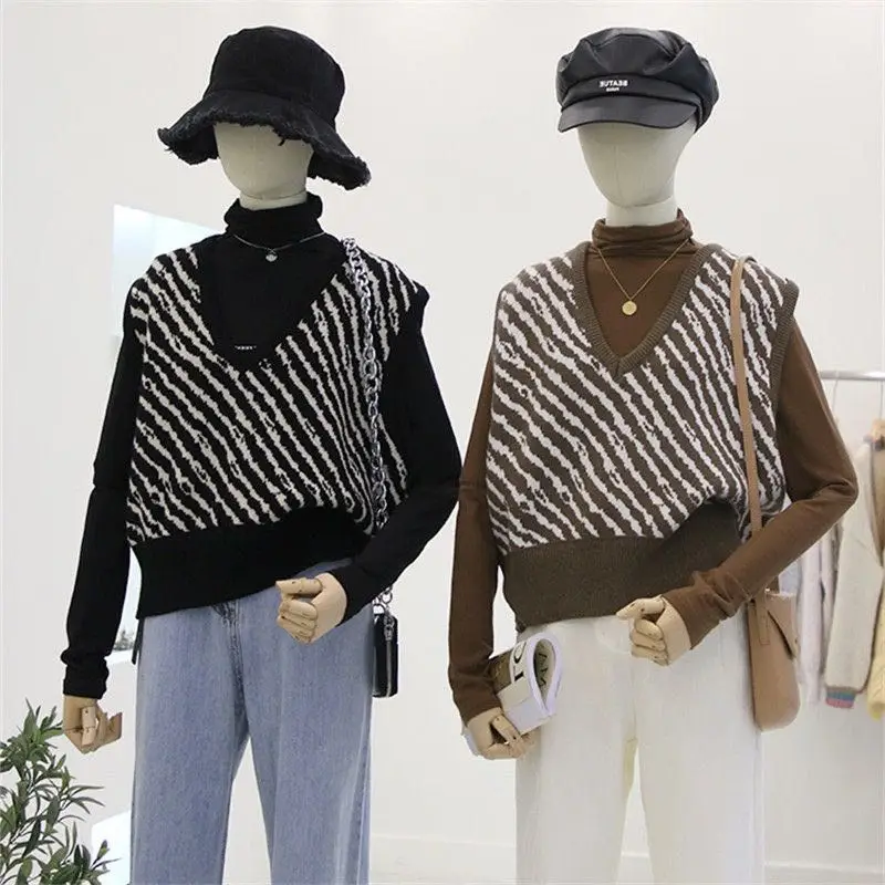 

Autumn Fashion V-neck Waist Knitted Vest Casual Striped Women's Tank Top Elegant Office Lady Knitwear Korean Style Sweater Vest