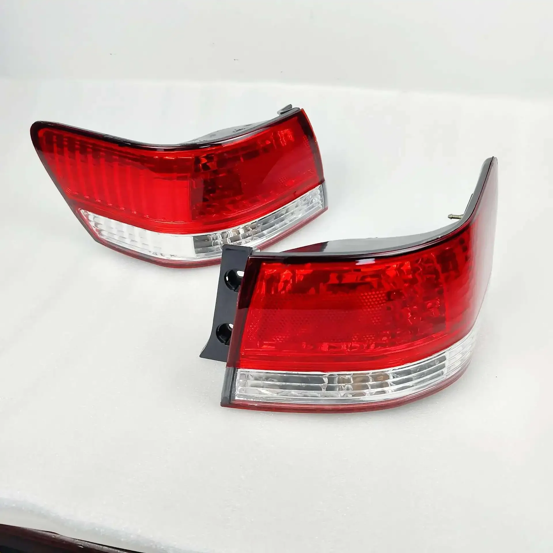 

Car Brake Lights Turn Signals For Toyota MARK GX100 JZX100 1996-2000 Automobile Taillights 8155022880