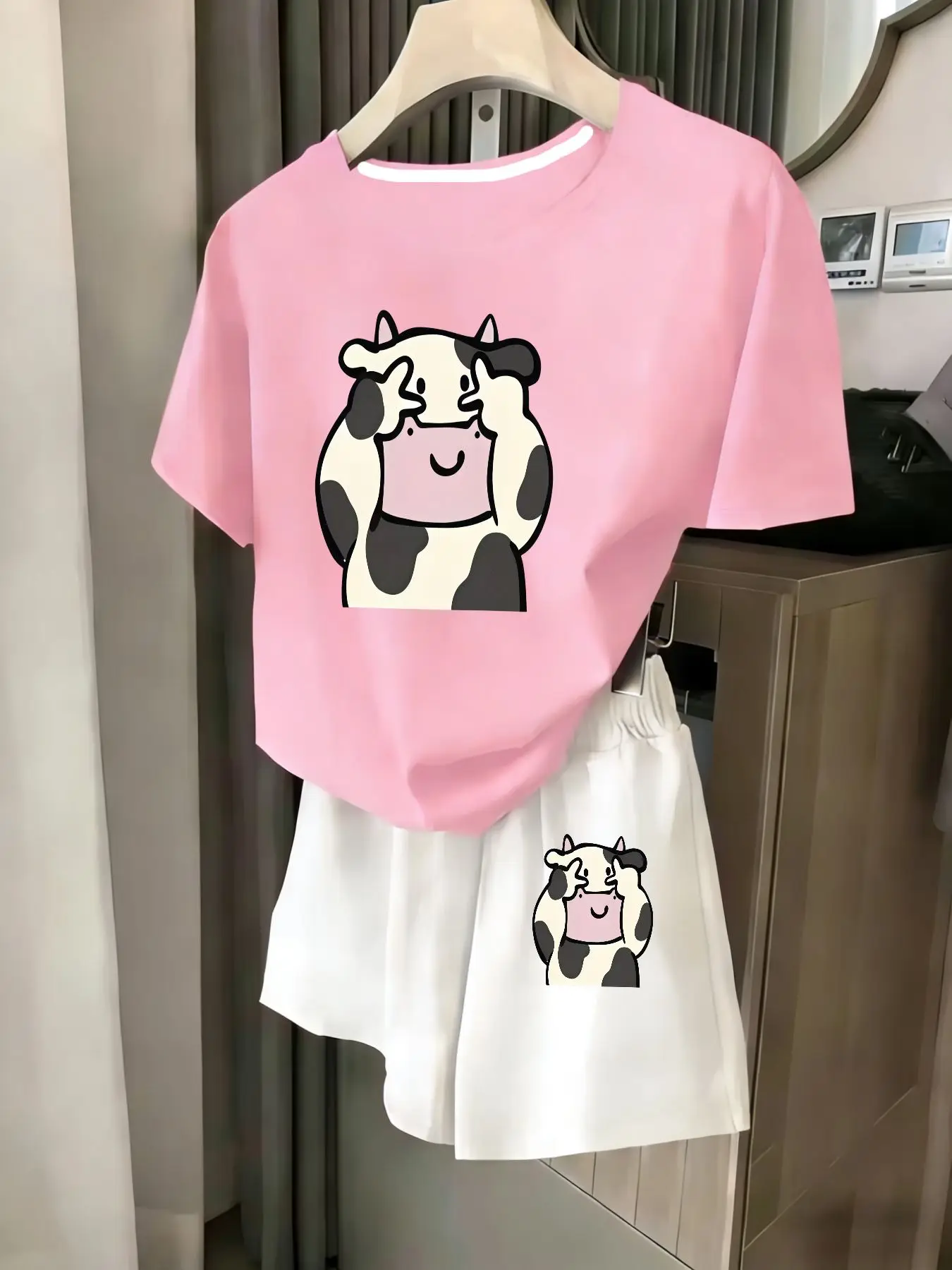 

Ladies 2-Piece Set Summer Beach Vacation Casual round Neck Short Sleeve Random Print T-Shirt Elastic Waist Shorts Suit Comfortab