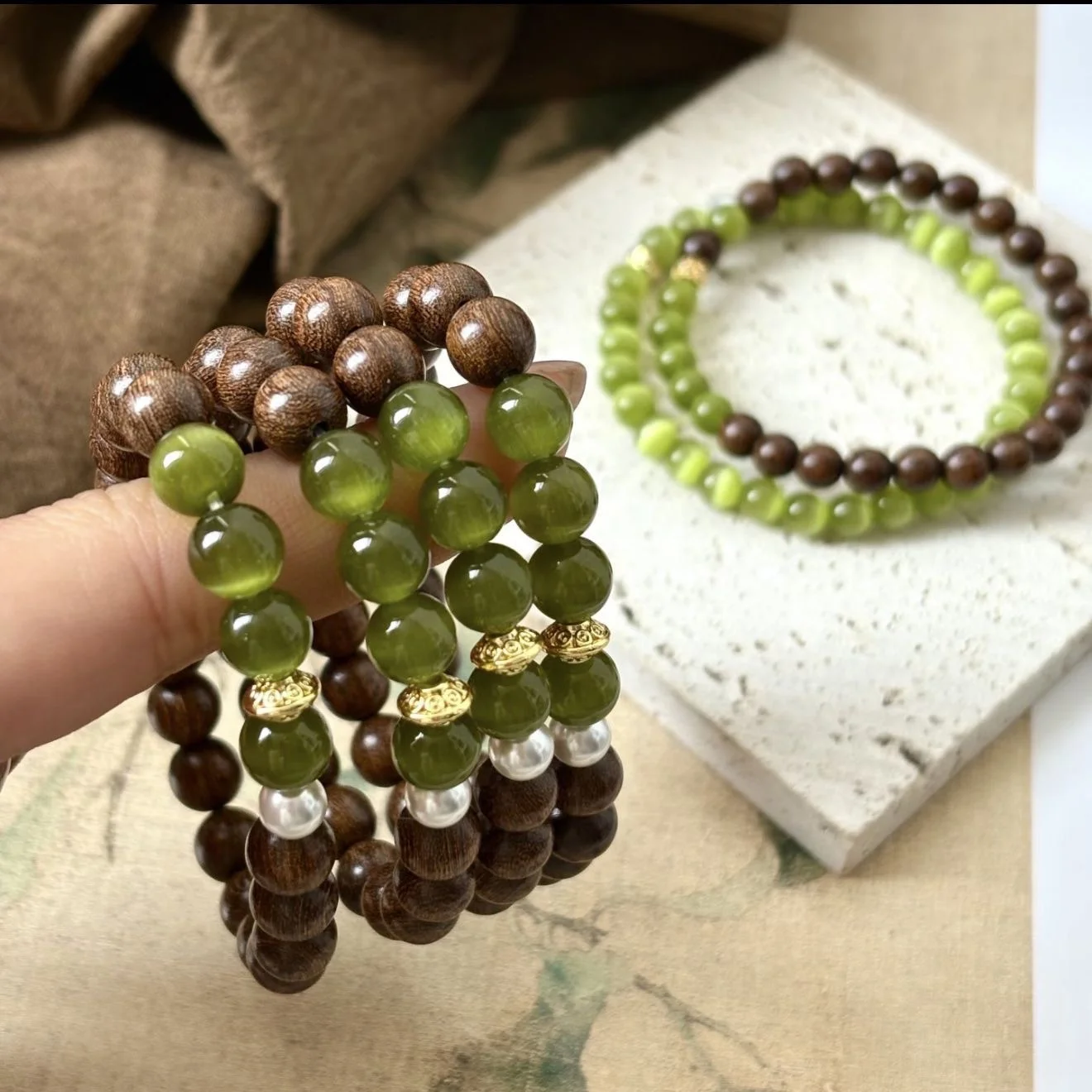 Wood Bead Bracelet for Women and Men Wooden Prayer Vintage Bangle Yoga Jewelry Sandalwood Single-Loop Bracelet Niche Stackable
