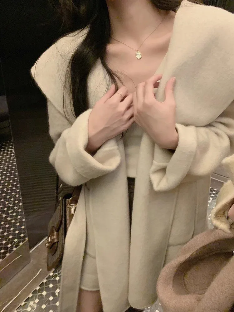 Autumn Winter Women Loose Pure Wool Coats Sashes Double Sided Real Sheep Fur Hooded Woolen Coat One Size Solid Color Outerwear