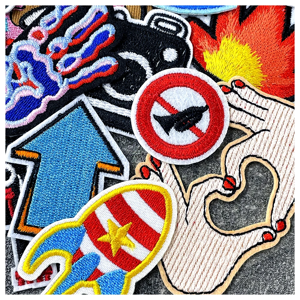 20Pcs/Lot Eye Rocket Mouth Iron on Patches Cloth Embroidered Applique Sewing Clothes Apparel Accessories Patch Hand