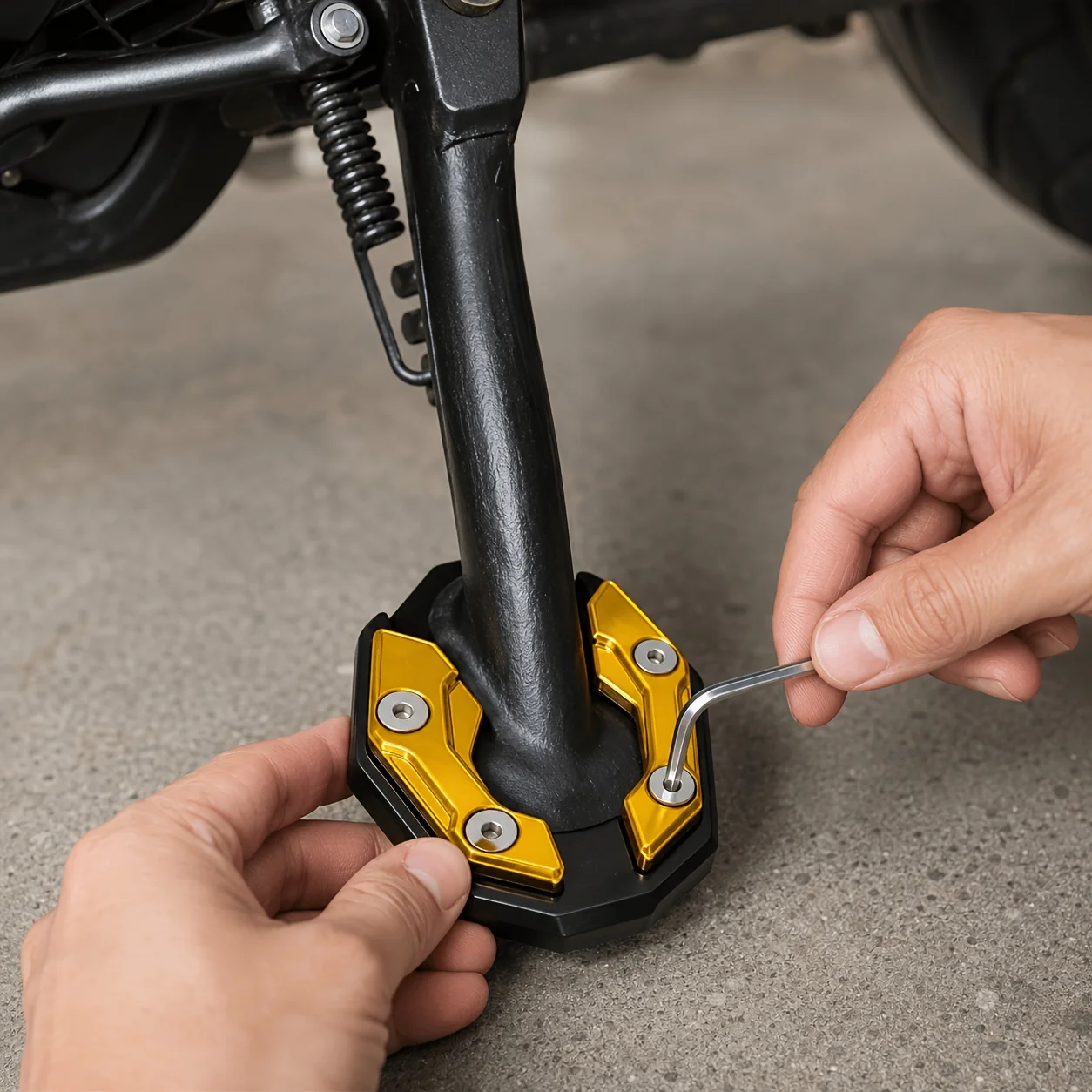 CNC-gefräste Aluminium-Seitenständer-Verlängerungsplatte für Motorräder, verhindert das Eindringen des Ständers in den Boden, Parkstützfuß mit Montageset – Detail 3