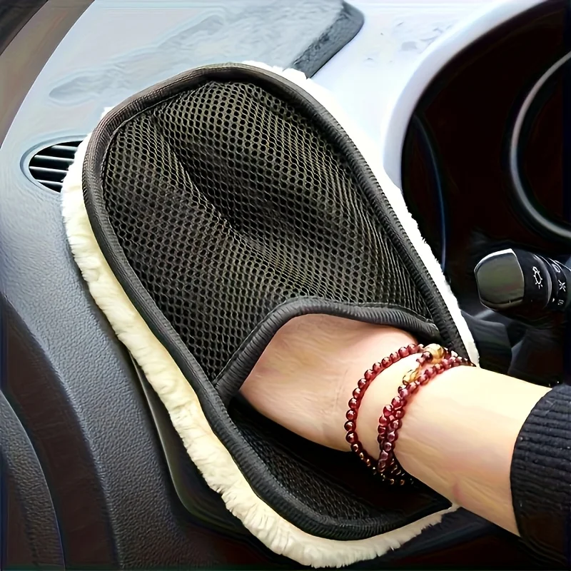 1/2 Pcs Soft Car Cleaning Gloves, with Gentle Details and Dust Removal, for Vehicle Maintenance Cleaning.