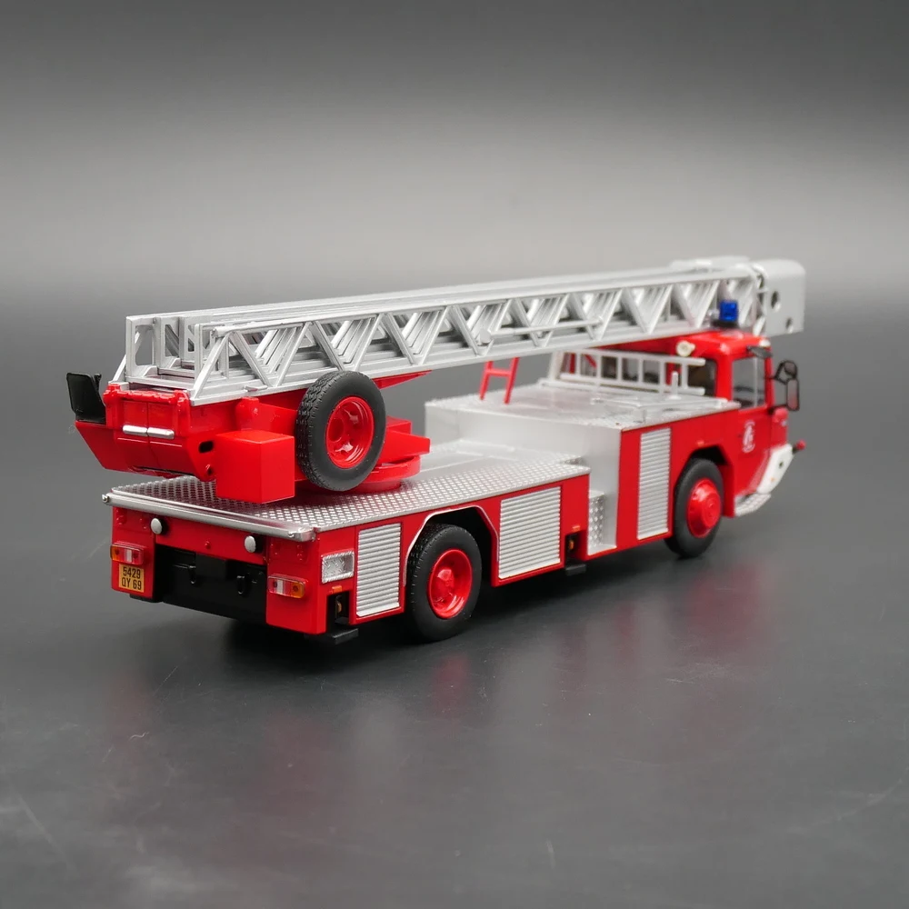 Diecast Ixo 1:43 escala Iveco Magirus DLK Iveco Magirus motor de bomberos escalera coche modelo aleación coche modelo coleccionable juguete para regalo