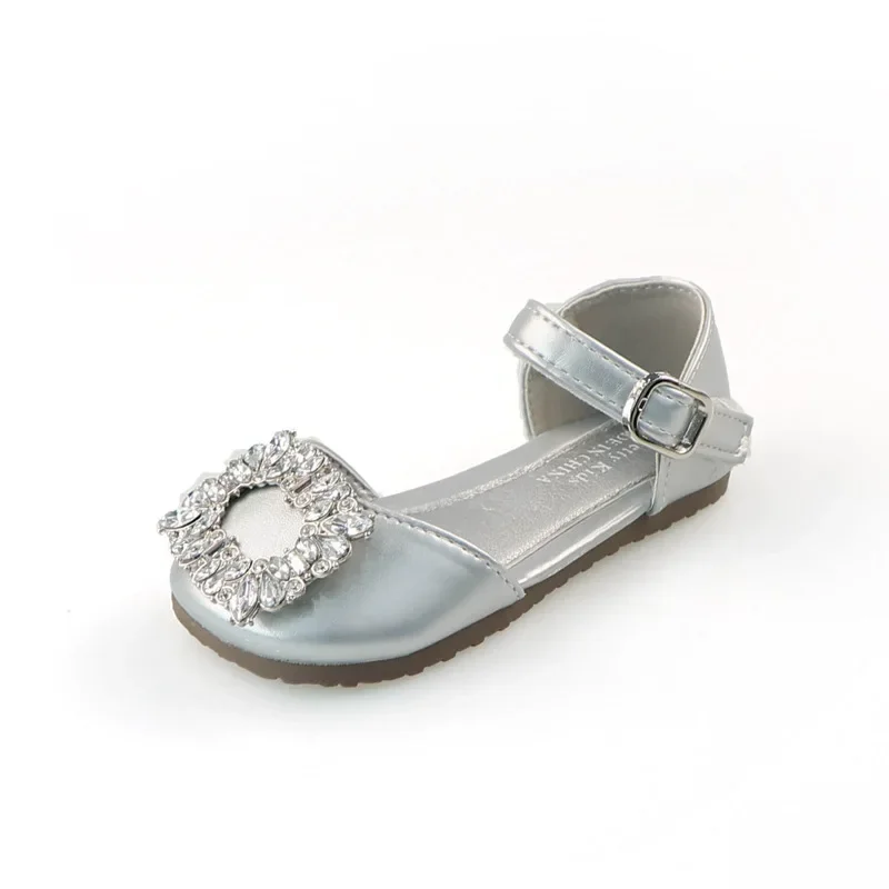 Sandali piatti per bambini 2024 scarpe eleganti di strass di lusso per ragazze sandali da balletto principessa causale per bambini versatili in stile coreano