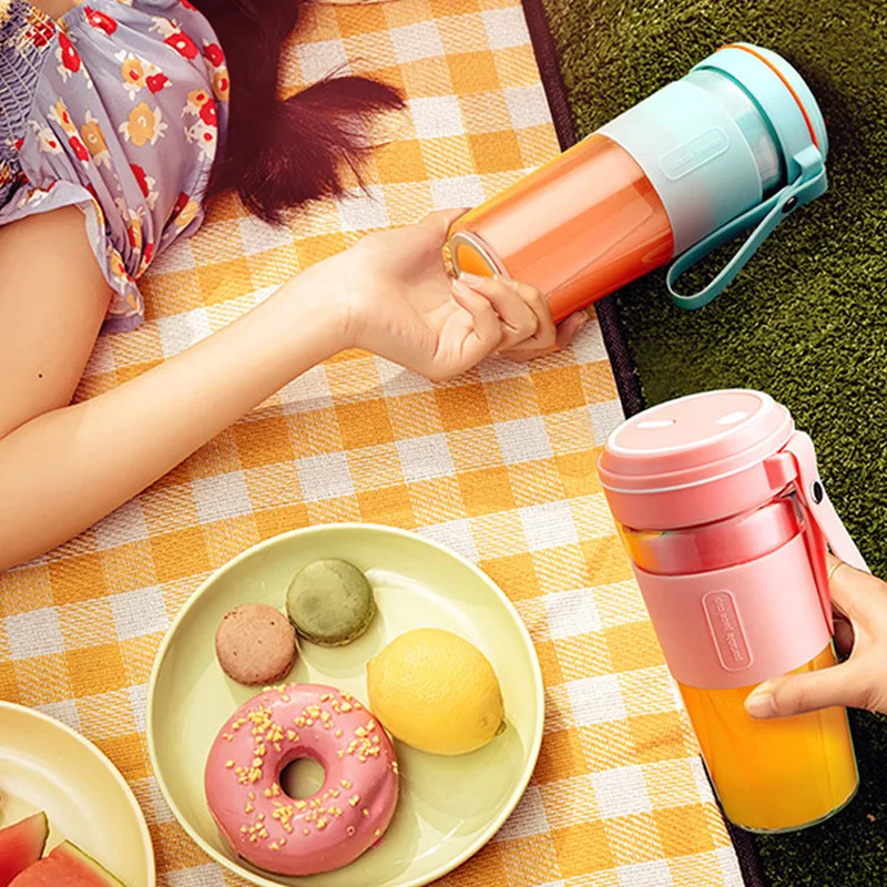 Wireless Mini Automatic Portable Fruit Juicer Cup Portable Juicer Orange Graduated Charging Portable Cup Lemon Juicer Small Size