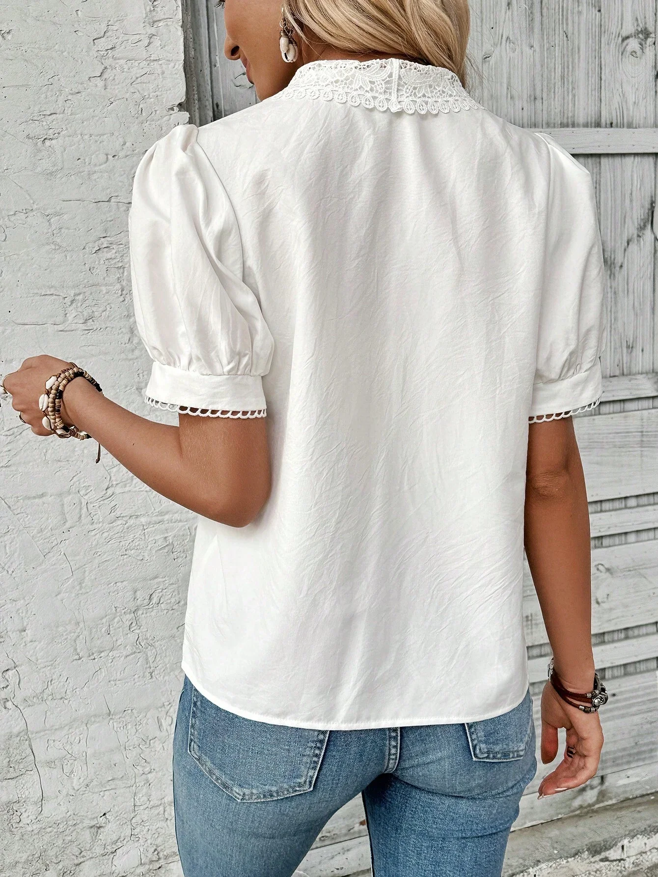 

Women's Lace Collar Puff Sleeve Short Sleeve Blouse
