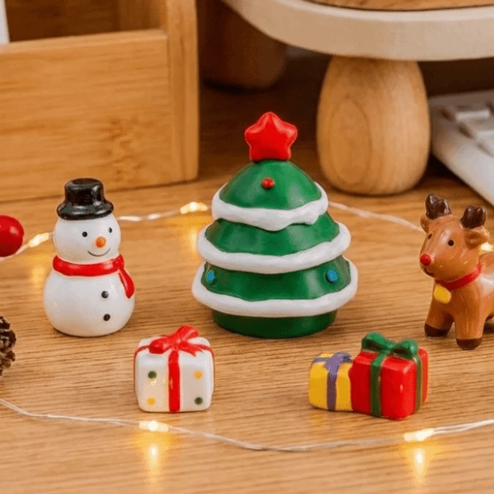 Resin Christmas Figurine Decoration Compact Delicate Christmas Tree Figurine Miniature Classic Santa Claus Figurine