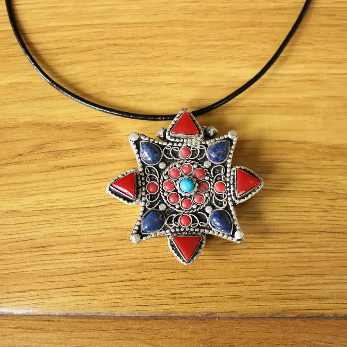 PN289 Vintage Tibetan Silver Metal Inalid Lapis Turquoises Colorful Stone Square Prayer Box Gau Pendant Necklace