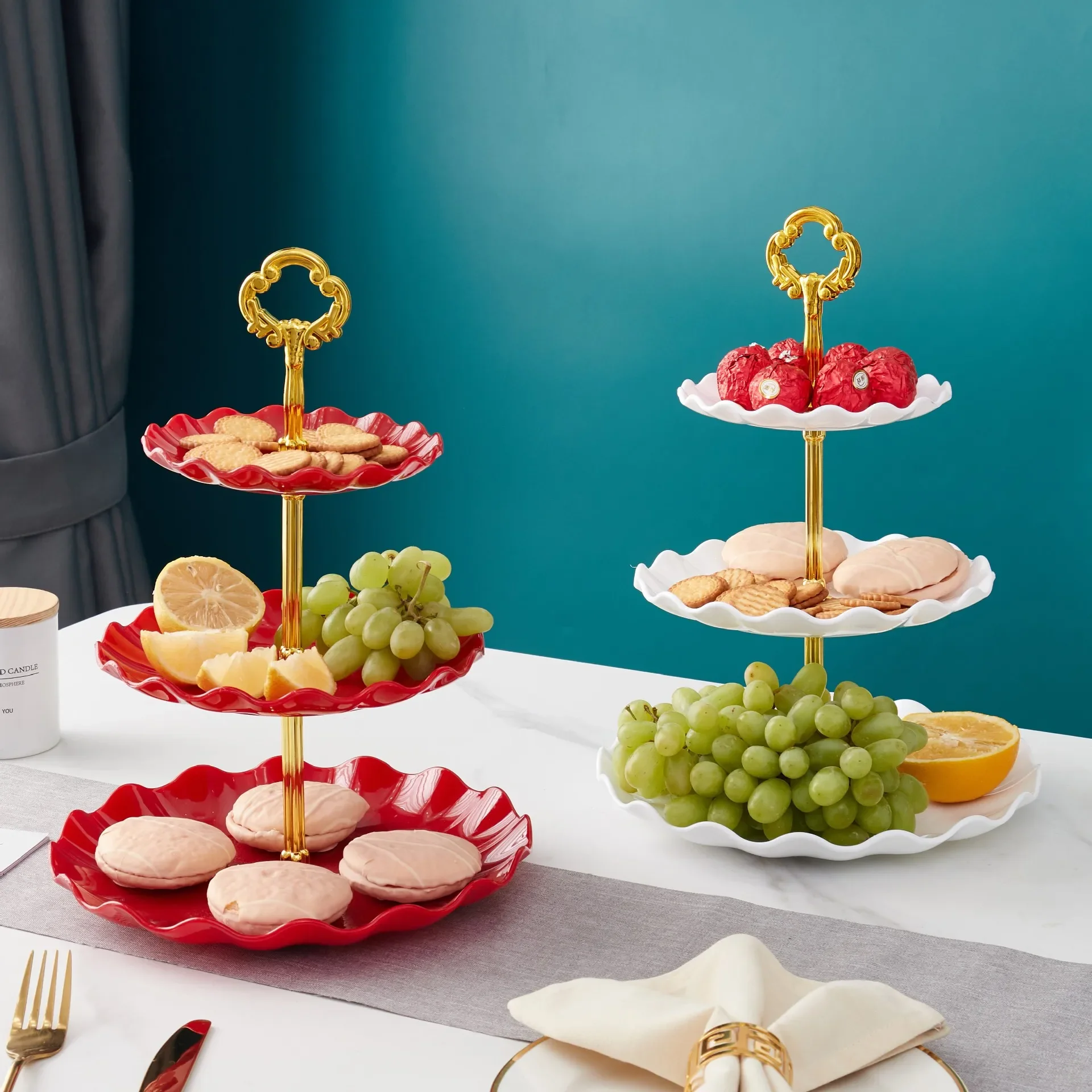 European Three-layer Cake Stand Wedding Party Dessert Table Candy Fruit Plate Cake Self-help Display Home Table Decoration Trays