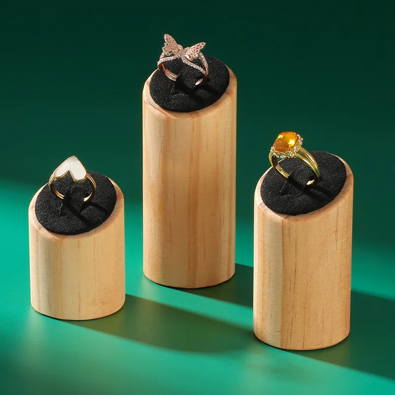 Solid Wood Ring Display Stand Cylindrical Rustic Style Holder for Premium Jewelry Showcase Jewelry Store Exhibition