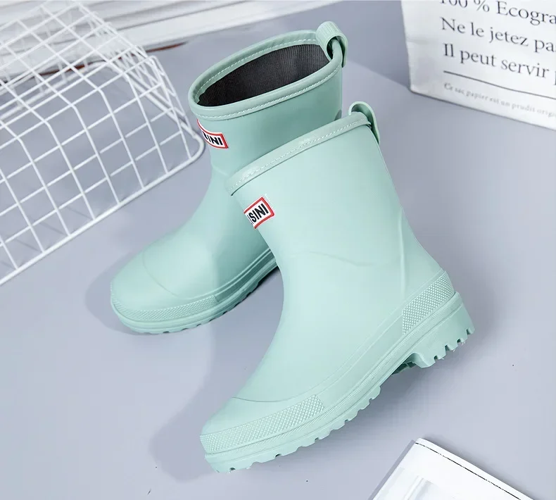 Kurze Regenstiefel für Damen, rutschfeste PVC-Wasserschuhe, wasserdichte Outdoor-Schuhe, modische Damen-Wasserstiefel – Detail 23