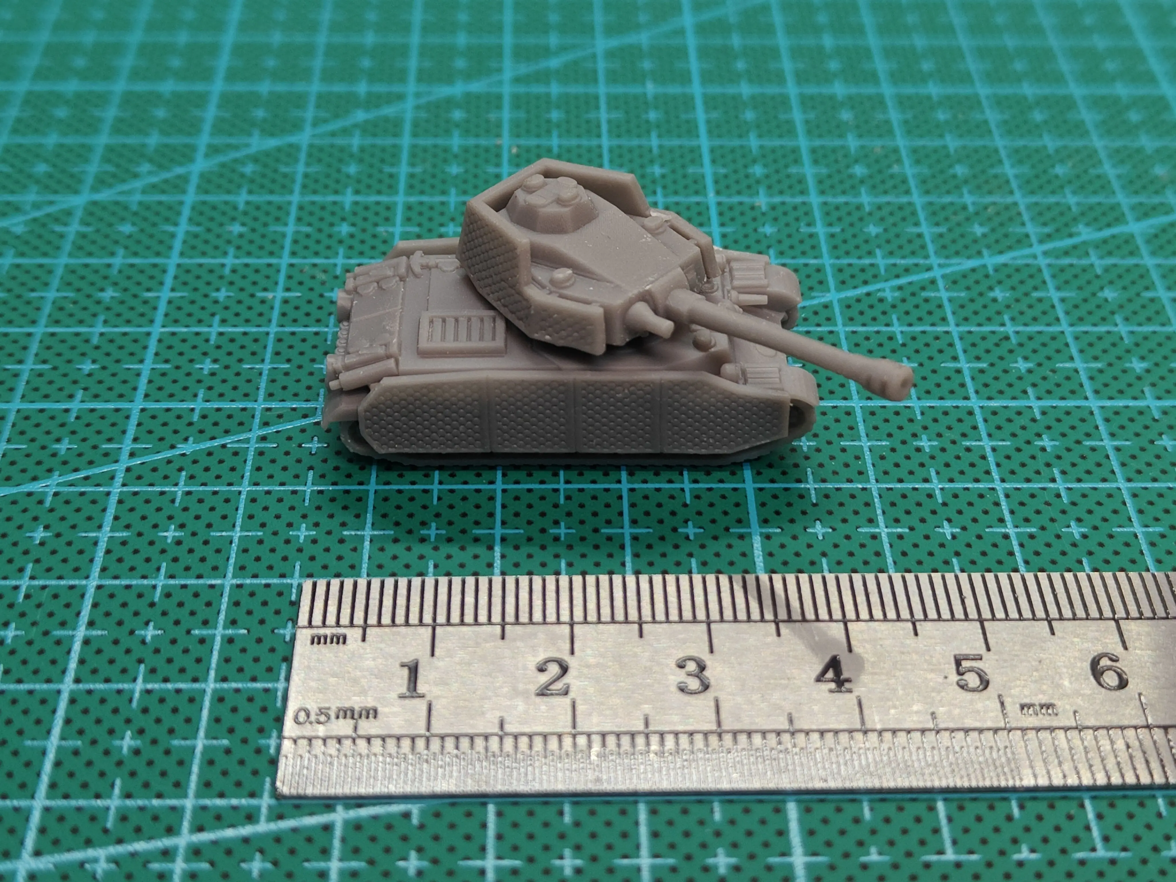 

Набор моделей бака TURAN III 44 м в масштабе 1/144