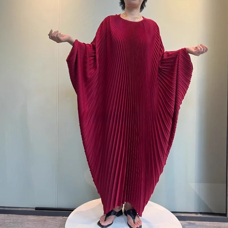 

Miyake 2026 Automne Et Hiver Long Loose Large Size Pleated Dress Premium Feeling Bat Sleeve Long Evening Gown Middle East Robe