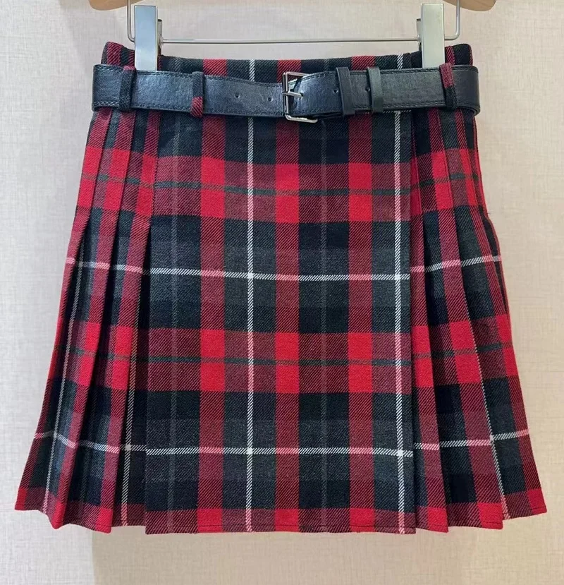 Top Quality New Women's Skirt 2025 Spring Wool Blend Lady Vintage Plaid Prints Belt Patchwork Mini Classic Skirts Red Color