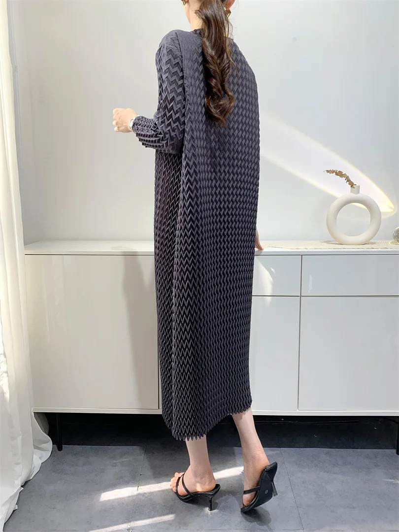 Miyake Style Pleated Dress for Women 2024 Summer Handmade Pineapple Pleated O Neck Three-quarter Sleeve Elegant Mid-length Skirt