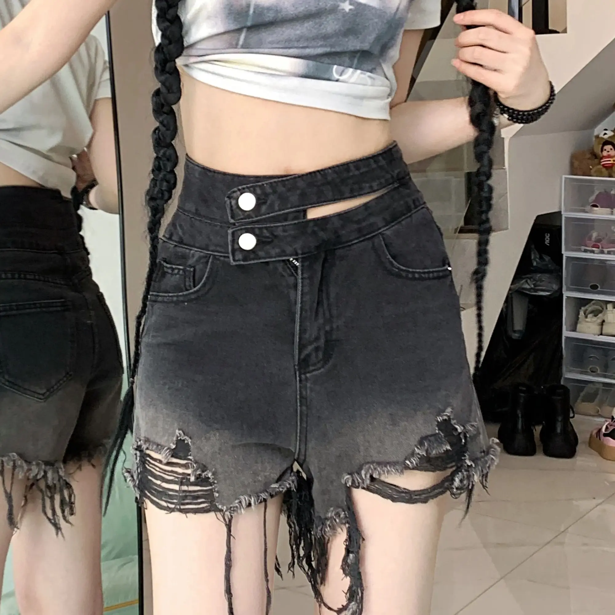 Women's Black Gothic Ripped Denim Shorts 90s Aesthetic Vintage Jeans Shorts Y2k Harajuku Korean Cowboy Short Pants 2000s Clothes