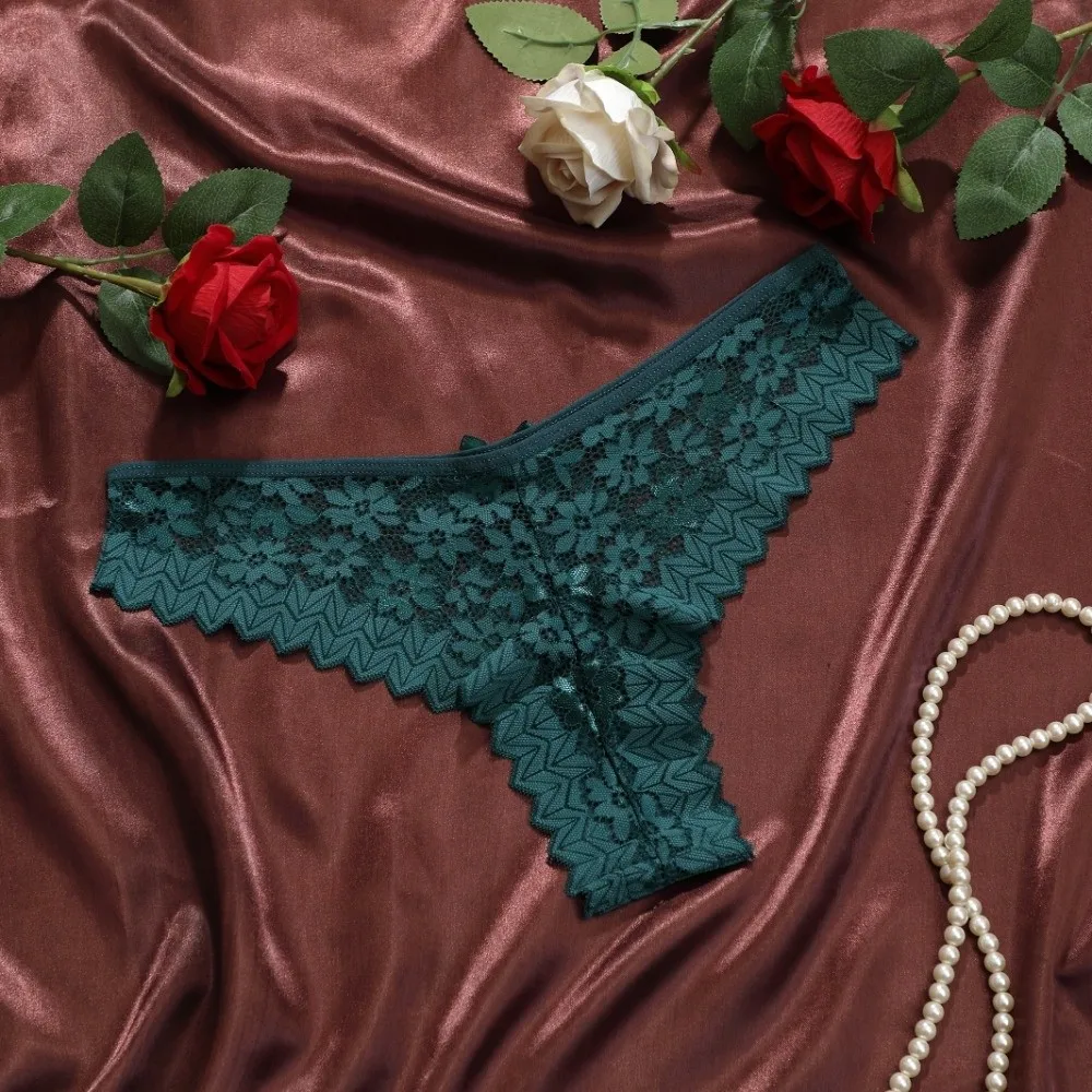 Cotton Crotch Women Briefs Traceless Sweat-absorbent Lace Panty Shorts Seamless Solid Color Floral Embroidery Pants Daily Wear