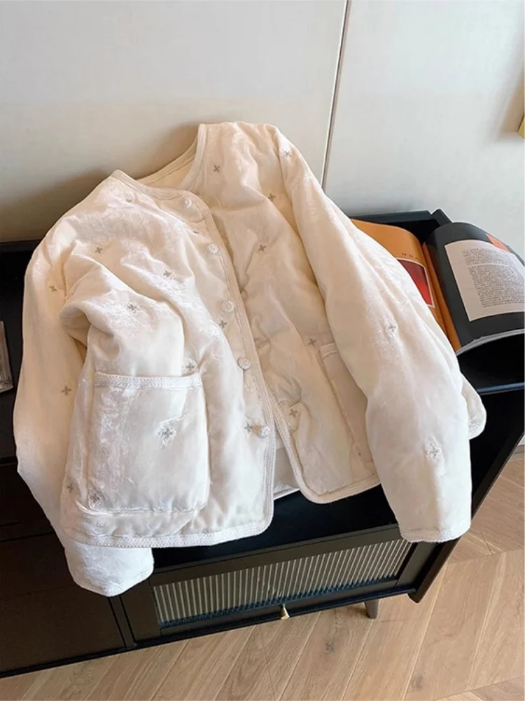 

White ort Cotton Jaet with Embroidery Stand Collar Heavy Work New Chinese Sle Button Design for Men And Women